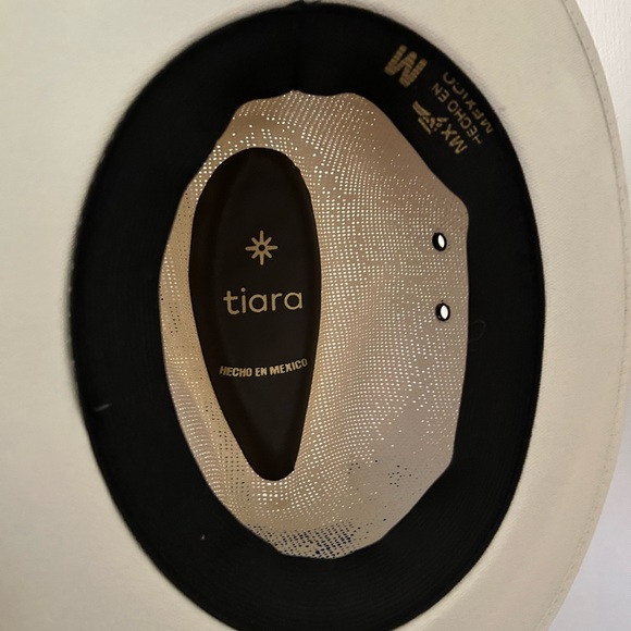 New hand painted hat - Picture 3 of 3